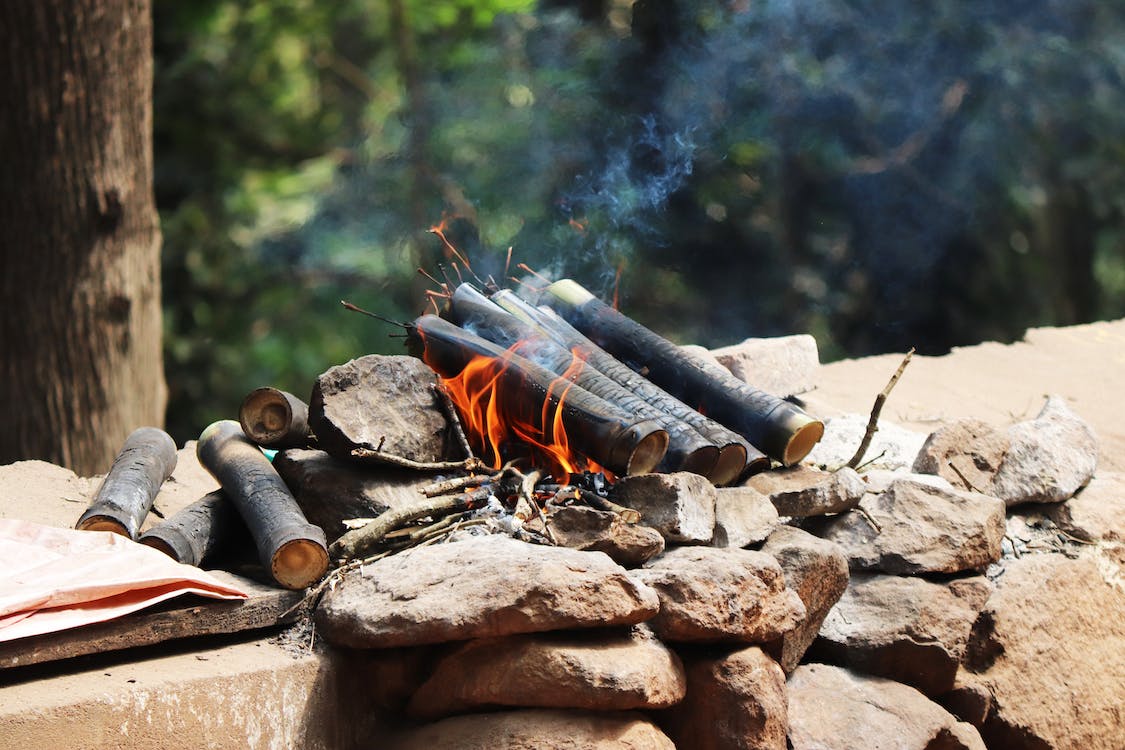 Amazing Camping Hack: Keep a Fire Burning for Hours with Just One Log