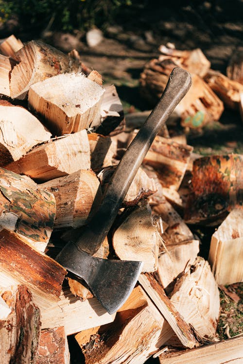 Finding the best axes for chop firewood in the upcoming winter